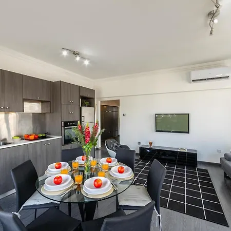 Ledra Star Central 아파트 니코시아