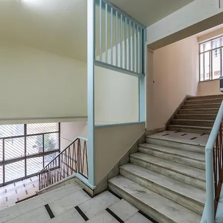 Ledra Star Central 아파트 *