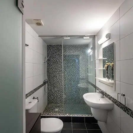 아파트 Ledra Star Central