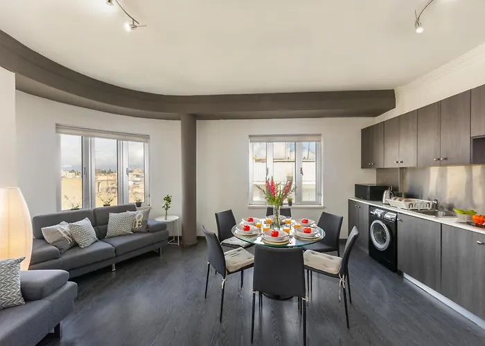 Ledra Star Central דירה *